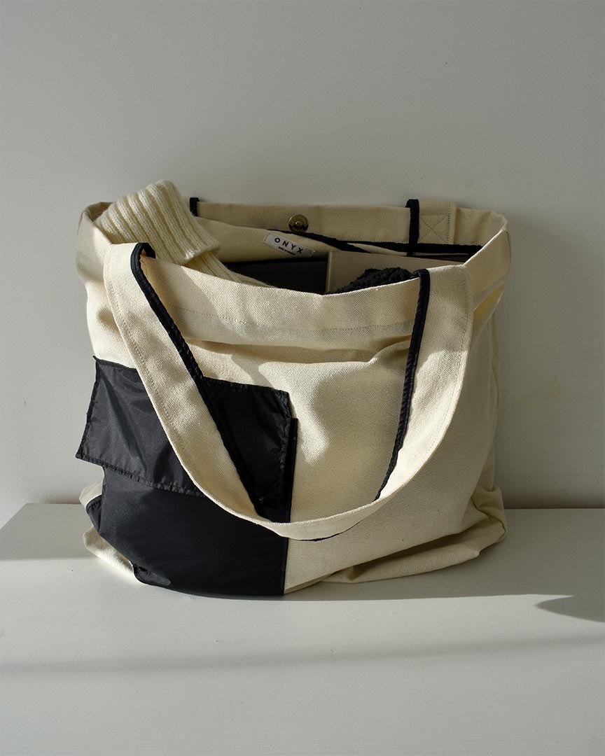 The Tote Bag, Bolso grande de tela